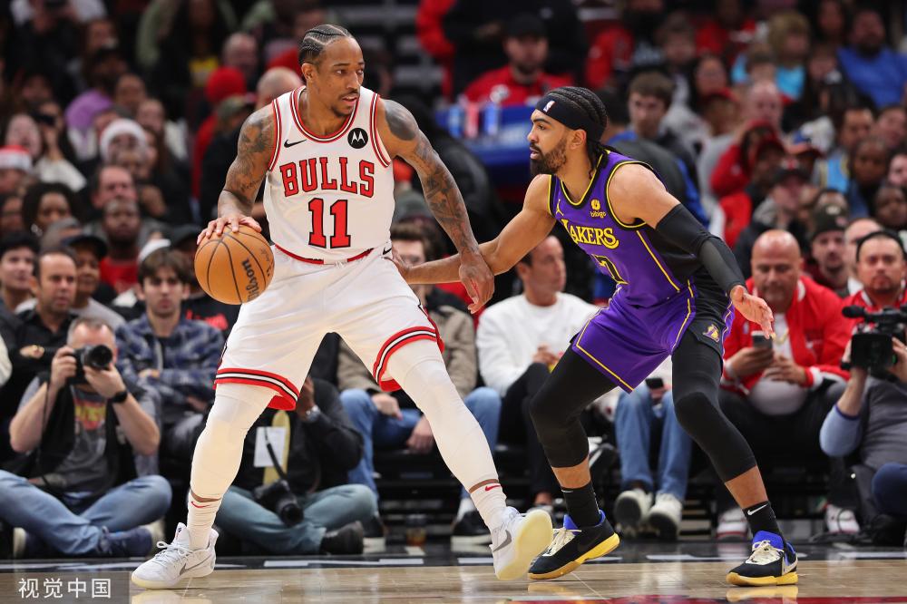 面对胶着的 面对胶着的